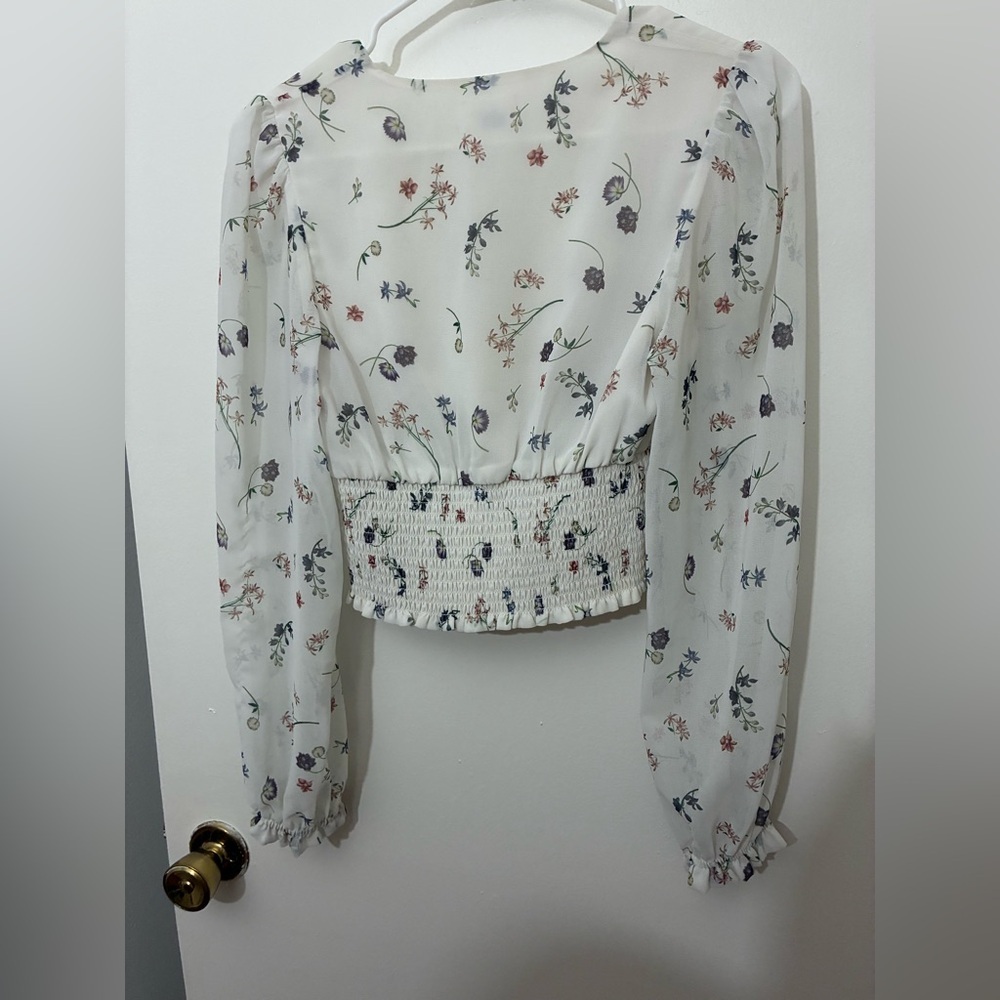 Wilfred Floral Smocked Blouse from Aritzia Size S - Picture 3 of 3